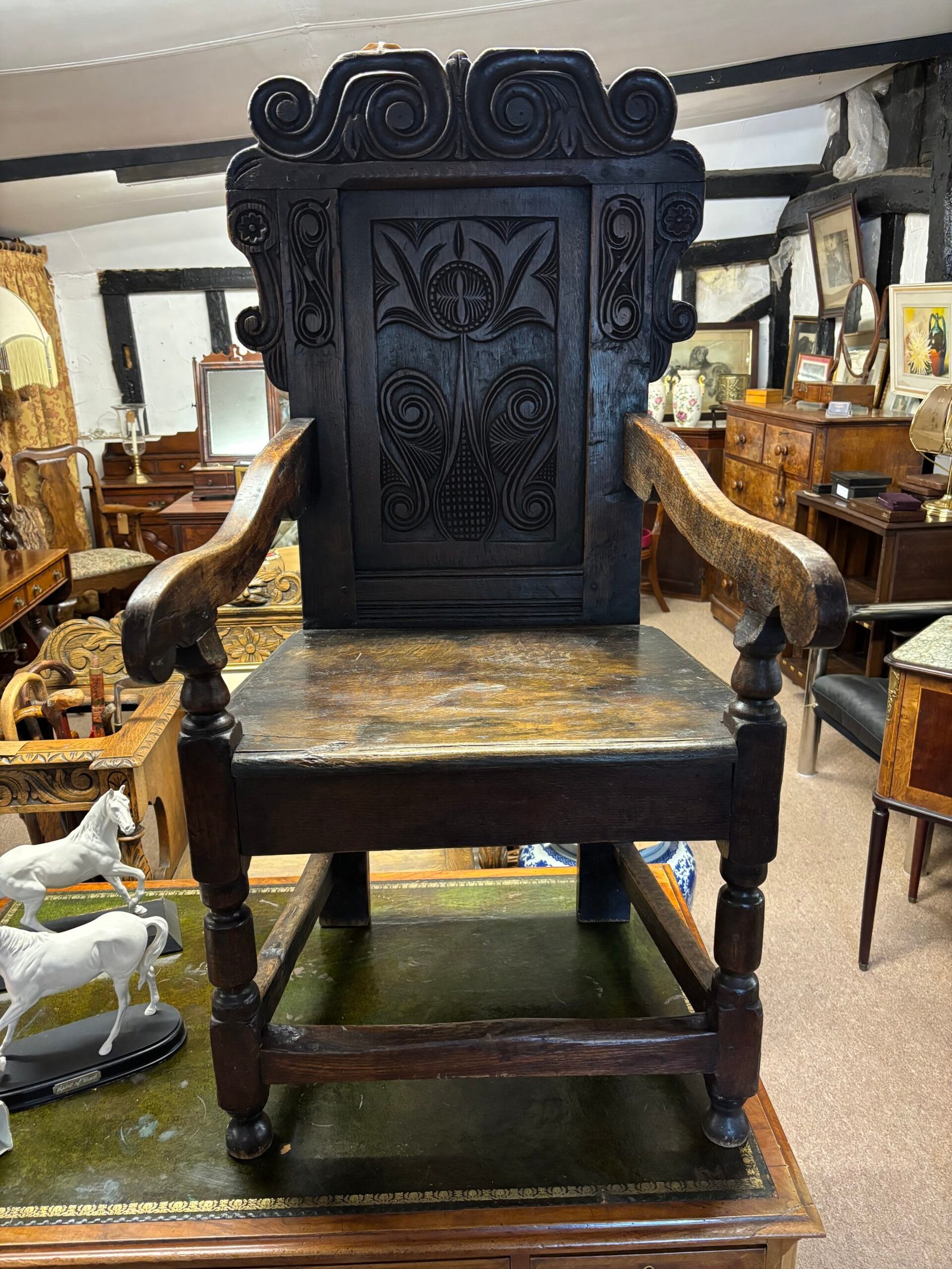 Early English Furniture from the 16th and 17th Centuries •